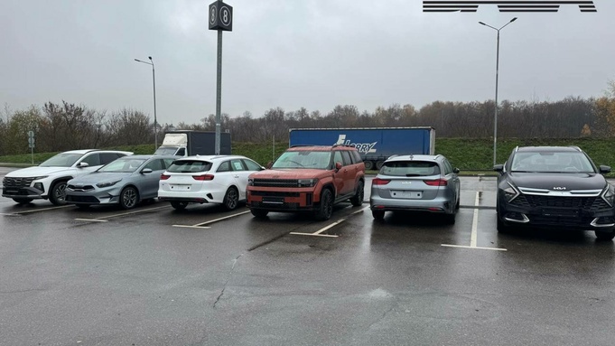 Ввезенные автомобили / Фото: Baza