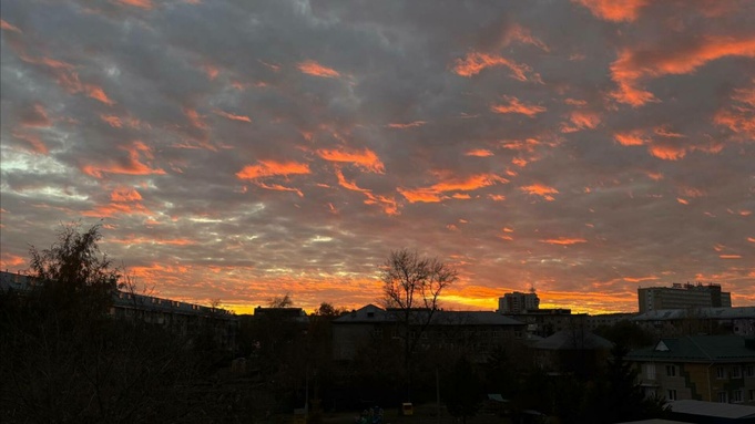 Красивый закат в Барнауле / Фото: amic.ru