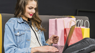 Онлайн-шопинг / Фото: ru.freepik.com