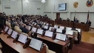 Депутаты АКЗС / Фото: amic.ru, Екатерина Смолихина