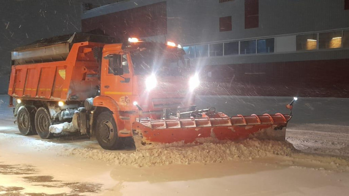 Уборка снега в Барнауле / Фото: мэрия города