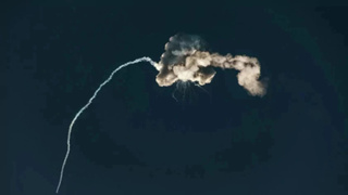 Взрыв / Фото: Tim Mossholder / unsplash.com