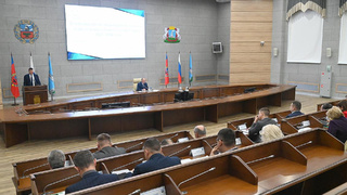 Обсуждение пожарной безопасности / Фото: мэрия Барнаула