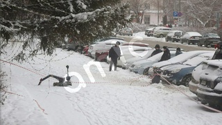 Робот-сапер возле бизнес-центра "Соц 109" в Барнауле / Фото: amic.ru / Екатерина Смолихина 