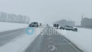 Место ДТП / Фото: Telegram-канал "Бийск 22"