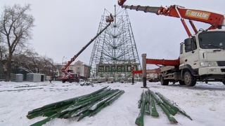 Новогодний городок на площади Свободы / Фото: amic.ru