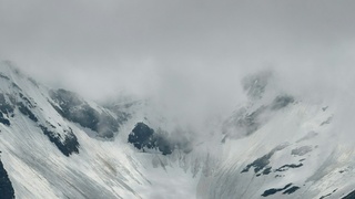 Снежная лавина / Фото: unsplash.com