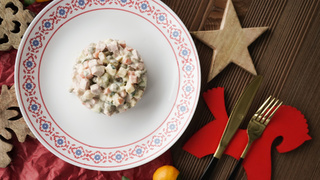 Салат оливье / Фото: Торговая сеть "Пятерочка"