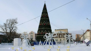 Новогодний городок на площади Свободы / Фото: barnaul.org
