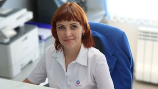 Сотрудник контакт-центра "Росводоканал Барнаул" / Фото: Дарья Черных