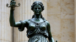 Фемида / Изображение сгенерировано shedevrum.ai / amic.ru