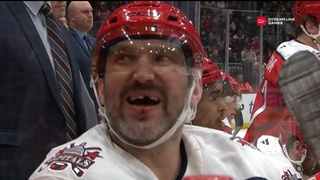 Александр Овечкин с выбитым зубом / Фото: Mash