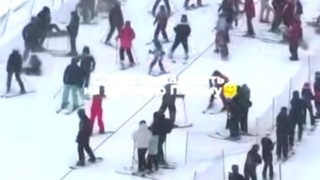 Толпа туристов в Красной Поляне / Фото: соцсети