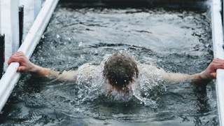 Крещенские купания в Барнауле / Фото: amic.ru / Екатерина Смолихина