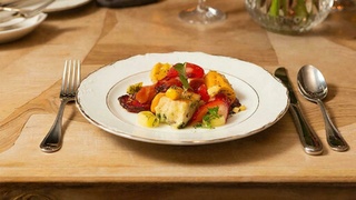 Блюдо в ресторане / Фото: создано в нейросети 