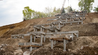 Строительство лестницы в Нагорный парк, 2016 год / Фото: amic.ru