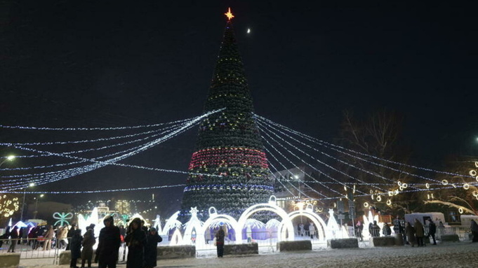 Новогодняя площадь Свободы / Фото: Екатерина Смолихина / amic.ru