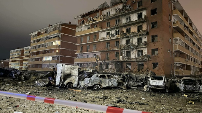 Горели жилой дом и парковка / Фото из Telegram-канала Мурата Кумпилова