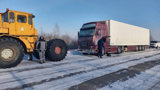 Сломавшийся большегруз / Фото: Минтранс Алтайского края