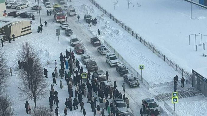 Инцидент в школе Нижнекамска / Фото: Telegram-канал "Светлый Нижнекамск"