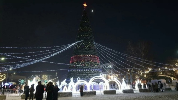 Новогодняя площадь Свободы / Фото: Екатерина Смолихина / amic.ru