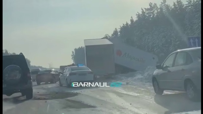 Место происшествия / Фото: стоп-кадр с видео Barnaul 22