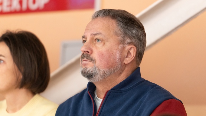 Министр спорта Михаил Панфилов / Фото: БК "Барнаул"