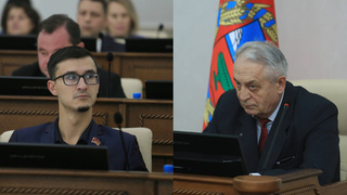 Депутаты АКЗС Андрей Чернобай и Юрий Кропотин / Фото: amic.ru / Екатерина Смолихина