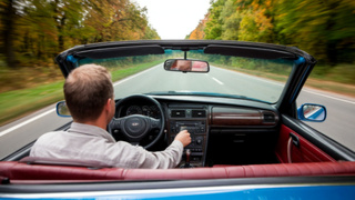 Водитель, авто / Изображение сгенерировано Шедеврум от ИИ YandexART/ amic.ru