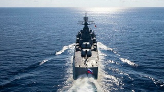 Военный корабль в море / Изображение сгенерировано GigaChat от Сбера / amic.ru