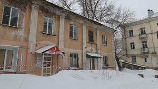 Аварийный дом на Ленина, 135 / Фото: amic.ru