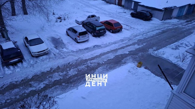 Затопленные дворы в Рубцовске / Фото: "Инцидент Рубцовск"