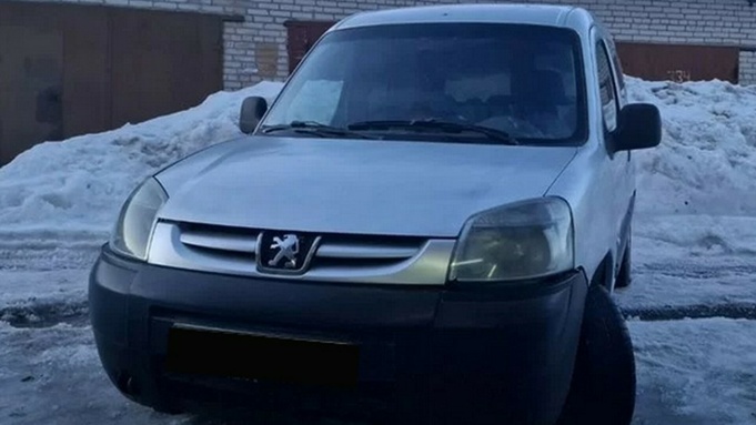 Автомобиль "Пежо" / Фото: УФССП по Алтайскому краю