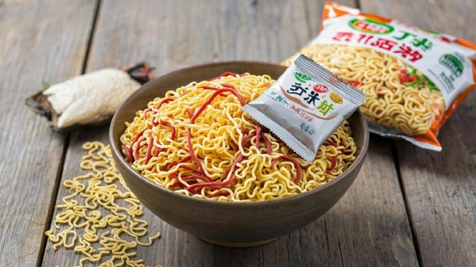 Лапша быстрого приготовления / Изображение сгенерировано ИИ Kandinsky