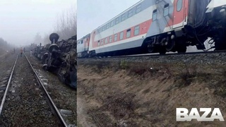 Сошедший с рельсов поезд / Фото: Baza