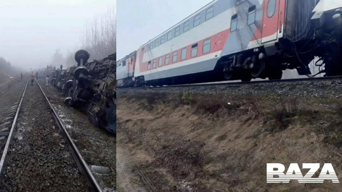 Сошедший с рельсов поезд / Фото: Baza