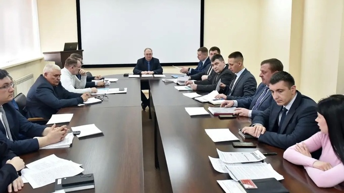 Совещание в мэрии Барнаула / Фото: barnaul.org