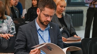 Заседание комиссии / Фото "Вечерний Барнаул", Михаил Полубедов