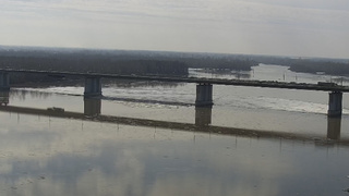 Ледоход на Оби возле Барнаула / Кадр из видео