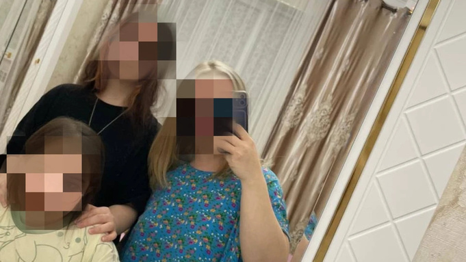 Елена* с дочками / Фото: "КП-Новосибирск"