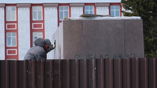 Ремонт памятника Ленину на площади Советов / Фото: Екатерина Смолихина / amic.ru