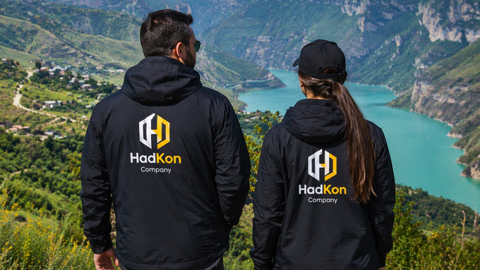 Туристы отдыхают в Дагестане / Фото: создано в нейросети ChatGPT