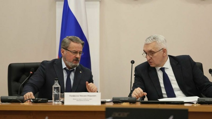 Виталий Снесарь и Михаил Панфилов / Фото: "Алтайский спорт"