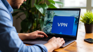 VPN-сервисы /  Изображение сгенерировано "Шедеврум" от ИИ YandexART / amic.ru