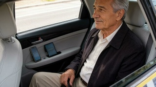 Социальное такси / Изображение сгенерировано GigaChat от Сбера / amic.ru