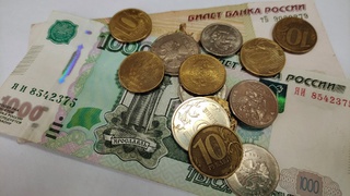 Купюры и монеты / Фото: amic.ru  