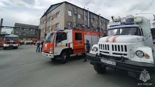 В Барнауле загорелась крыша хлебокомбината / Фото: МЧС