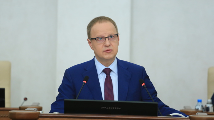 Виктор Томенко на сессии АКЗС 28 мая / Фото: Екатерина Смолихина / amic.ru