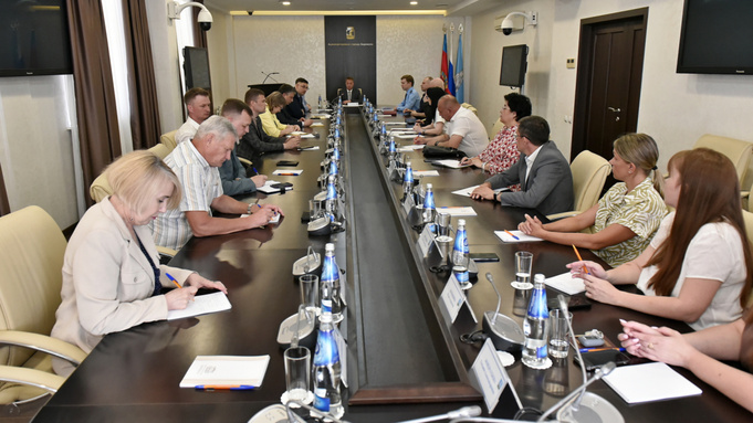 Рабочее совещание / Фото: barnaul.org