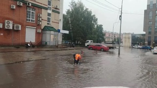 Из‑за сильного дождя в Барнауле образовались скопления воды / Фото: мэрия Барнаула